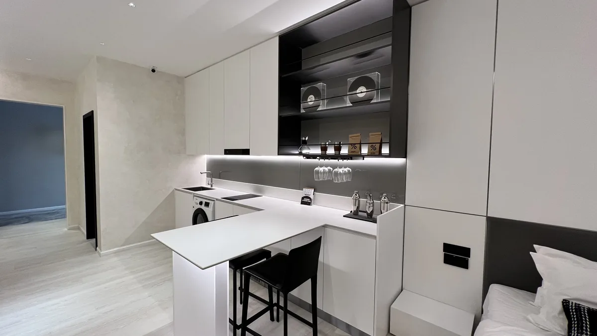 Armani Hallson show unit — kitchen with breakfast bar